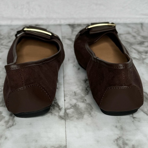 Christian Siriano for Payless Daphne Brown‎ Faux Leather Buckle Flats- Sz 6 - Picture 6 of 10
